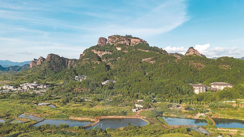 冠豸山旅游攻略地图2026最新消息_冠豸山石门湖景点_冠豸山旅游攻略