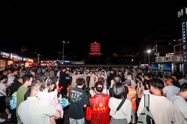 冠豸山景区攻略_连城冠豸山 永定土楼 长汀古城_龙岩文旅推广活动 武汉站