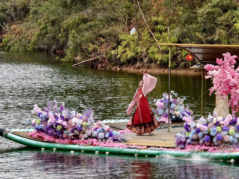 冠豸山春天旅游攻略_闽西冠豸山春季赏花指南_冠豸山景区攻略